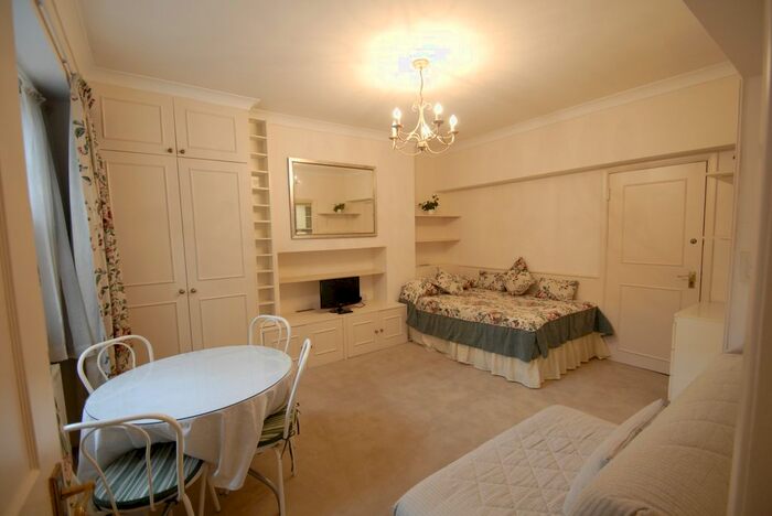 Studio To Rent In Craven Hill Gardens, London, W2
