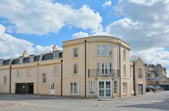2 Bedroom Flat To Rent In A Crescent Lane, Bath, BA1