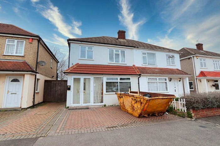 3 Bedroom Semi-Detached House To Rent In Lilliput Road, Romford RM7