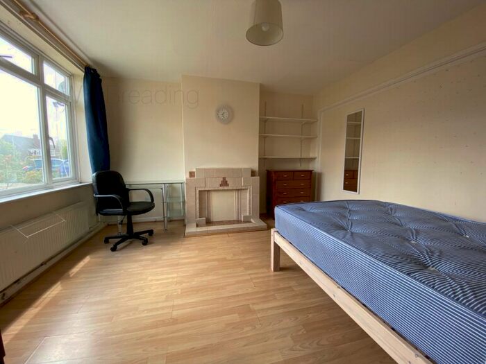 4 Bedroom House To Rent In Ramsey Close, Canterbury, CT2