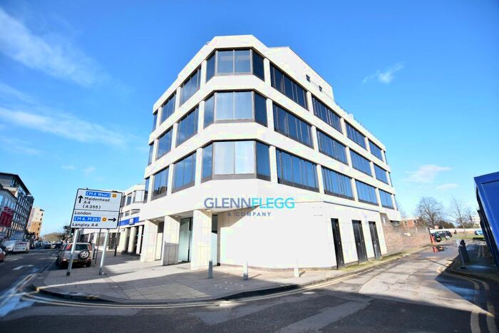 2 Bedroom Flat To Rent In High Street, Slough SL1