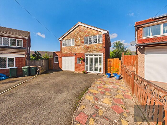 3 Bedroom Detached House For Sale In Burton Close, Allesley, Coventry, CV5