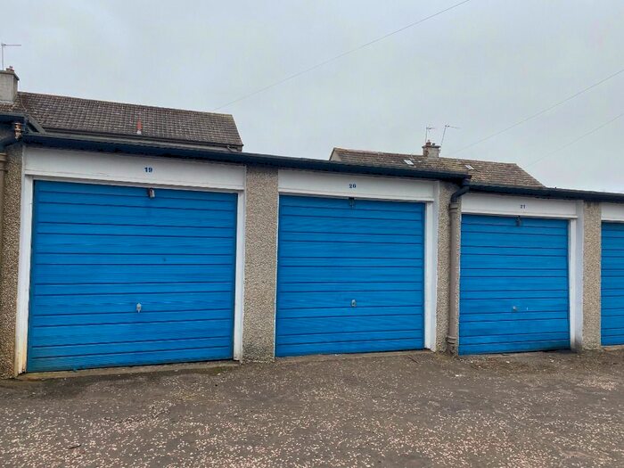 Garage / Parking To Rent In Muirhouse Bank, Ferry Road, Edinburgh, EH4