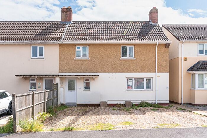 2 Bedroom Flat For Sale In St. Georges Road, Keynsham, Bristol, Somerset, BS31