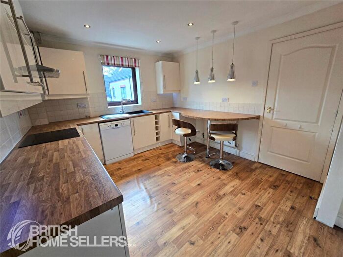 2 Bedroom Apartment For Sale In Mulberry Close, Norwich, Norfolk, NR3