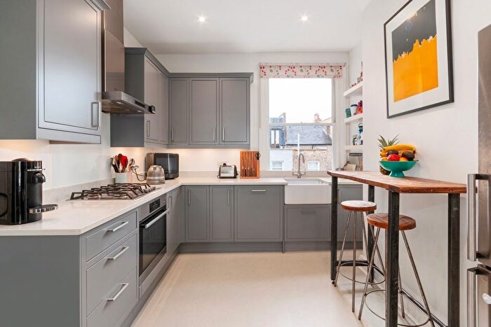 3 Bedroom Flat For Sale In Brackenbury Road, Brackenbury Village, Hammersmith, W6