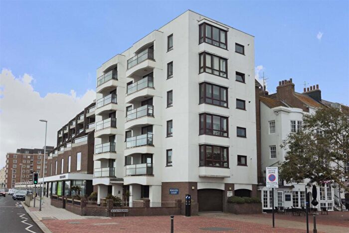 2 Bedroom Flat For Sale In Marine Parade, Worthing, BN11
