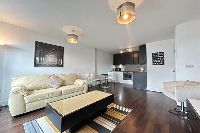 1 Bedroom Property To Rent In Skyline Plaza, Town Centre, RG21