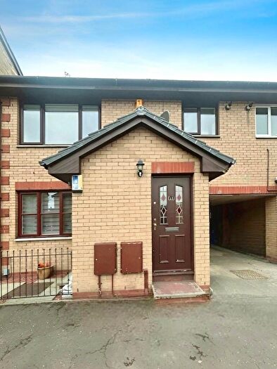 2 Bedroom Flat To Rent In Paris Street, Grangemouth, Stirlingshire, FK3