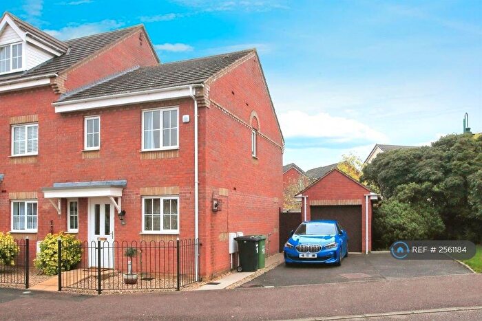 3 Bedroom End Of Terrace House To Rent In Buckthorn Road, Peterborough, PE7