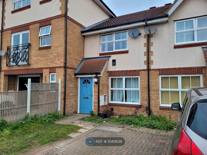 2 Bedroom Terraced House To Rent In Ridge Close, London, SE28