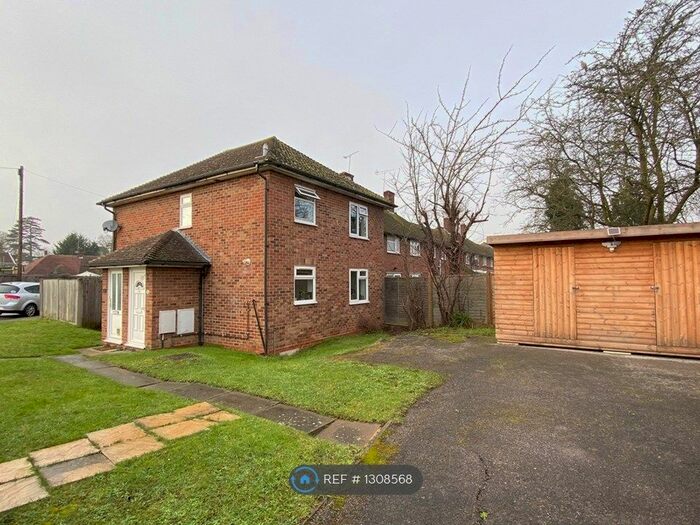 1 Bedroom Maisonette To Rent In Upcroft, Windsor, SL4