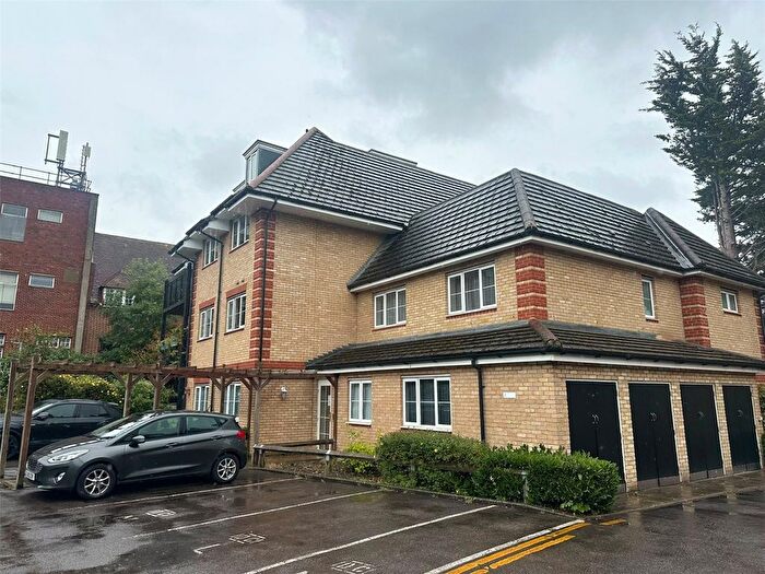 2 Bedroom Flat For Sale In Swan Road, West Drayton, UB7