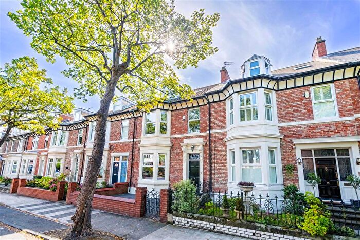 5 Bedroom Semi-detached House For Sale In Cleveland Road, North Shields, NE29