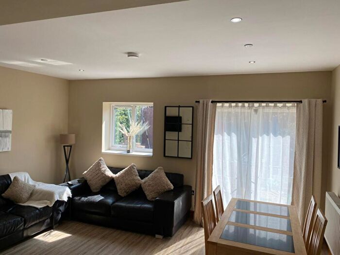 2 Bedroom Apartment To Rent In Merthyr Road, Whitchurch, CF14