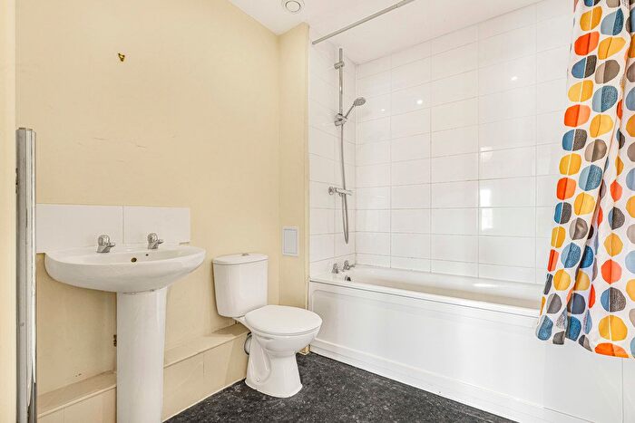 1 Bedroom Flat To Rent In Jacob House, Amhurst Road, London, E8