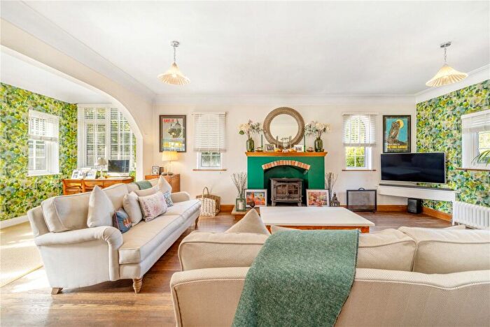 4 Bedroom Detached House For Sale In Belvoir Road, Eaton, Grantham, NG32