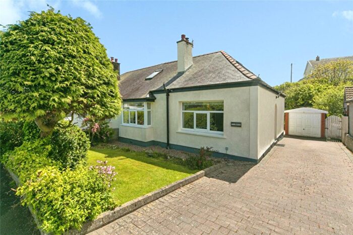 3 Bedroom Bungalow For Sale In Ffordd Cynlas, Benllech, Isle Of Anglesey, LL74