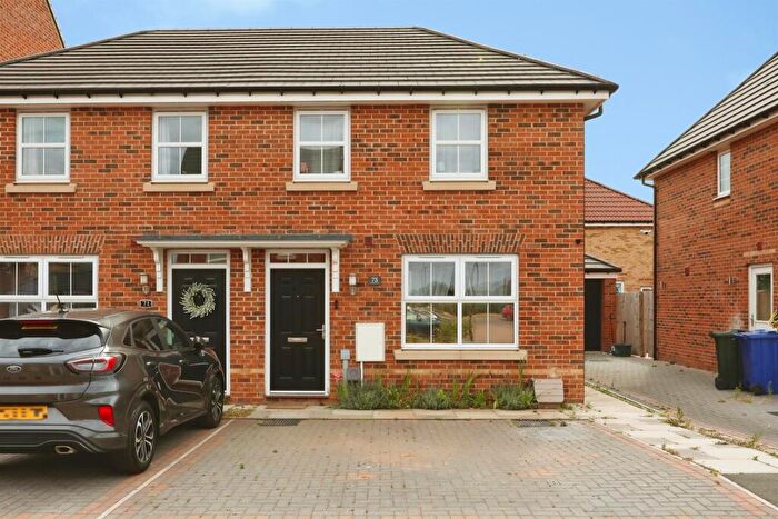 3 Bedroom Semi-Detached House For Sale In Woodland Crescent, Hatfield, Doncaster, DN7