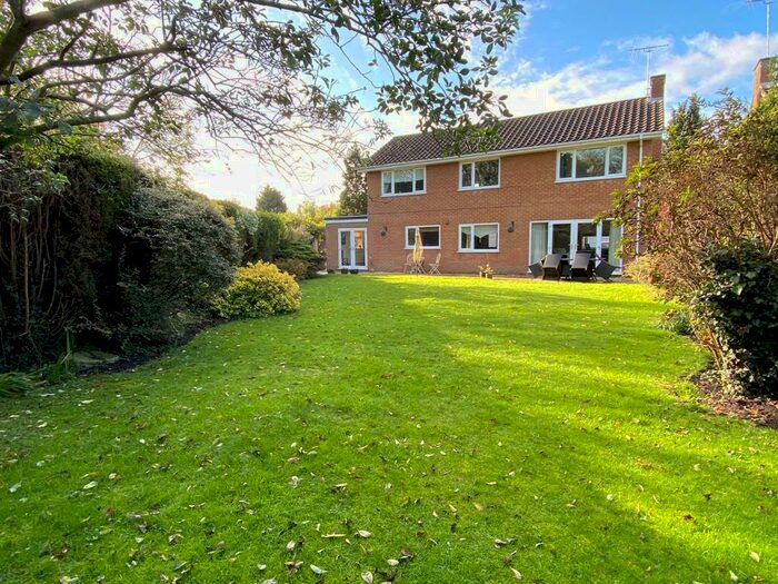 4 Bedroom Detached House For Sale In Water Meadows, Worksop, S80