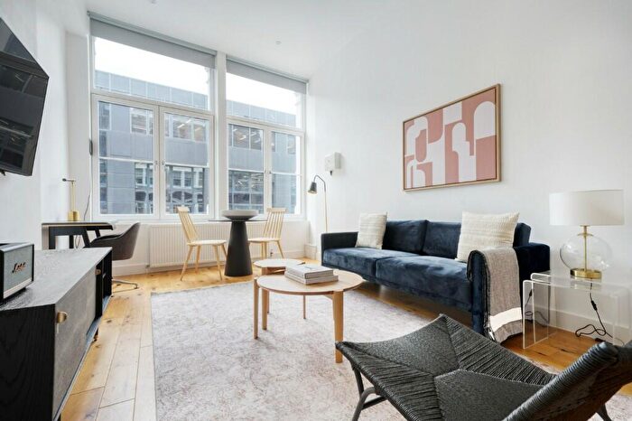 1 Bedroom Apartment To Rent In Farringdon Road, London, EC1M