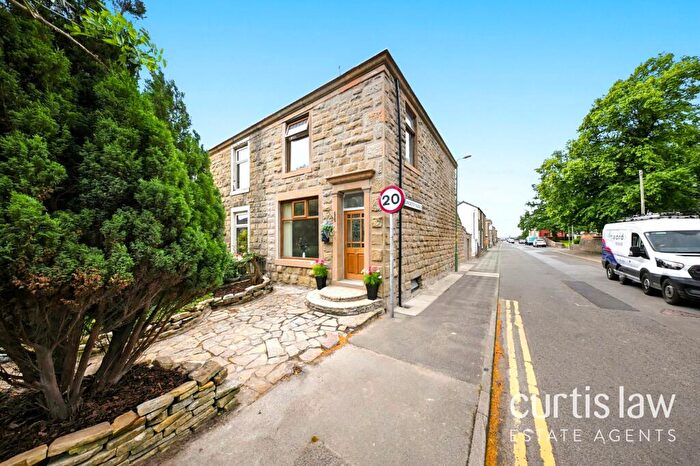 3 Bedroom End Of Terrace House For Sale In Whalley Road, Accrington, BB5