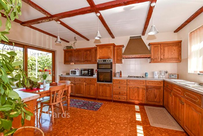 4 Bedroom Detached Bungalow For Sale In Sunnyhill Road, Herne Bay, Kent, CT6