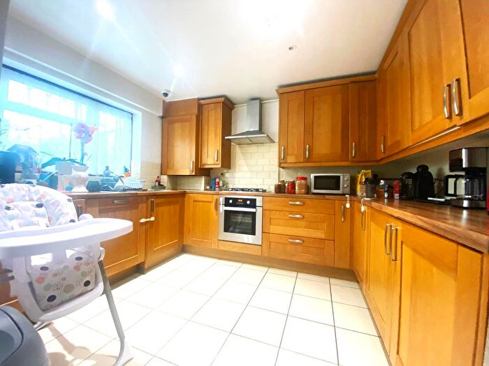 4 Bedroom Terraced House To Rent In Hollidge Way, Dagenham, RM10