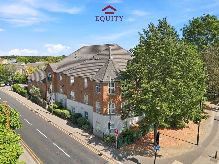 2 Bedroom Flat For Sale In Weller Mews, Enfield, EN2