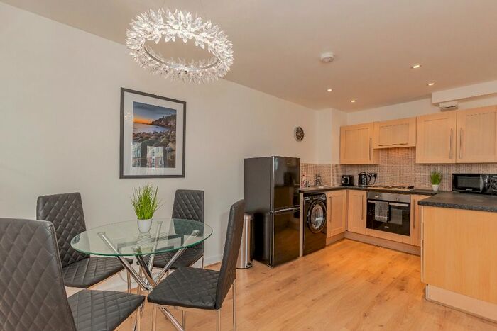 2 Bedroom Flat To Rent In Wharfside, Heritage Way, Wigan, WN3