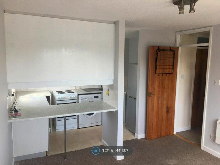 1 Bedroom Flat To Rent In Chequers Court, Bradley Stoke, Bristol, BS32