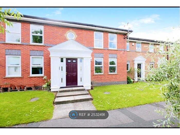 2 Bedroom Flat To Rent In Nicholas Gardens, York, YO10