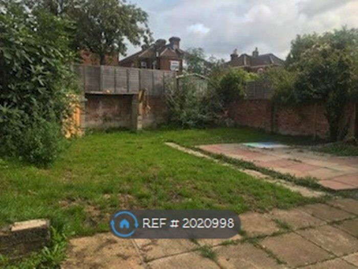 2 Bedroom Flat To Rent In Richmond Road, Southampton, SO15