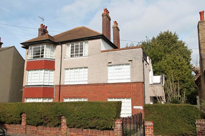 4 Bedroom Apartment To Rent In Church Street, Walmer, CT14