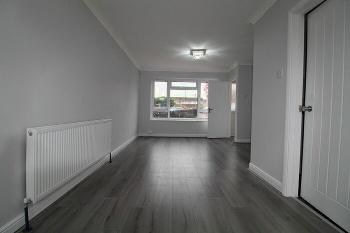 2 Bedroom Terraced House To Rent In Radcot Close, Maidenhead, SL6