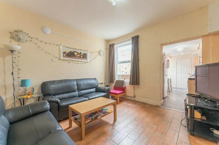 6 Bedroom Terraced House To Rent In Harrow Road, Selly Oak, Birmingham, B29