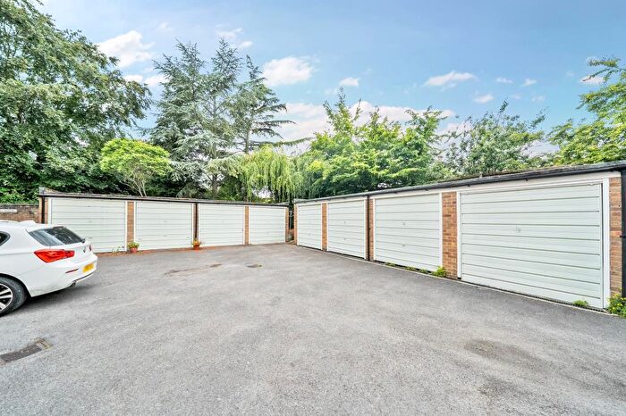 Garage / Parking To Rent In Hawkswell Gardens, Oxford, OX2