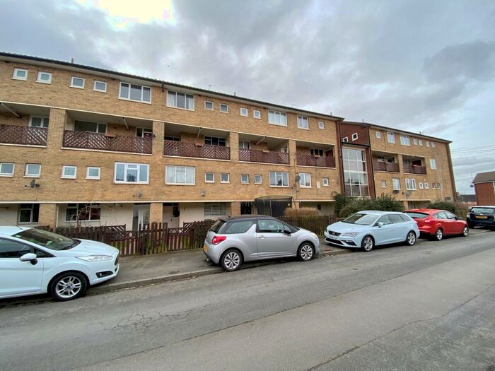 3 Bedroom Apartment To Rent In Kensington, Foxwood Grove, B37