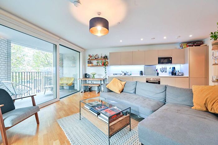 2 Bedroom Flat For Sale In Wansey Street, Elephant And Castle, SE17