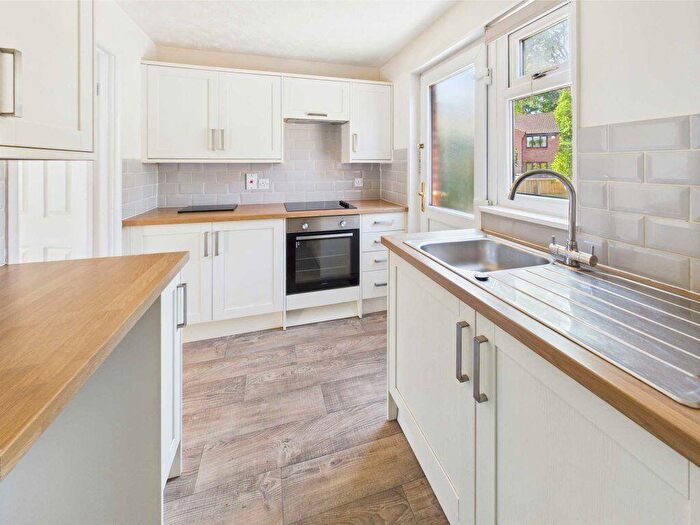 1 Bedroom Semi-Detached House To Rent In Norwood Grove, Harrogate, HG3