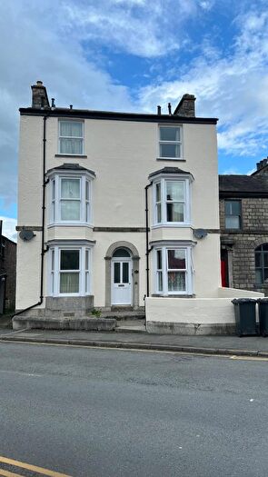 1 Bedroom Flat To Rent In Castle Street, Kendal, LA9