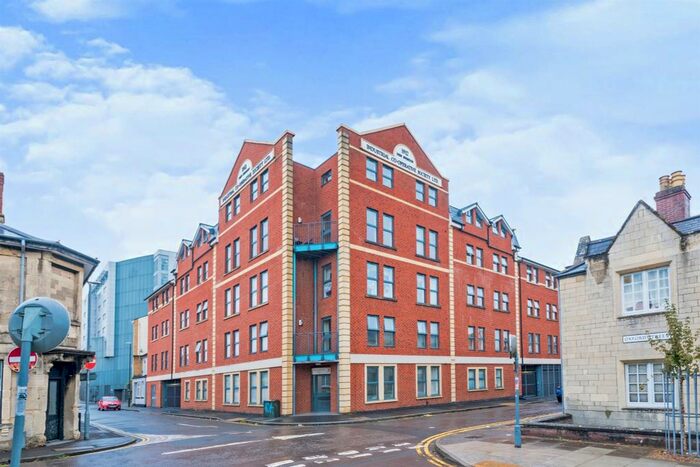 2 Bedroom Flat To Rent In Harding Street, Swindon, SN1