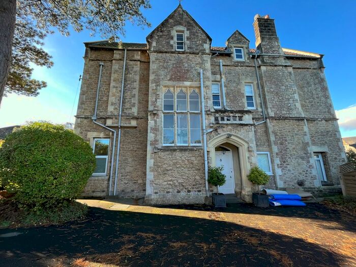 1 Bedroom Flat To Rent In Cambridge Road, Clevedon, North Somerset, BS21