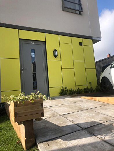 5 Bedroom House To Rent In St Leger Crescent, St Thomas, Swansea, SA1