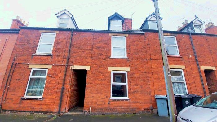 3 Bedroom Terraced House To Rent In Stamford Street, Grantham, NG31