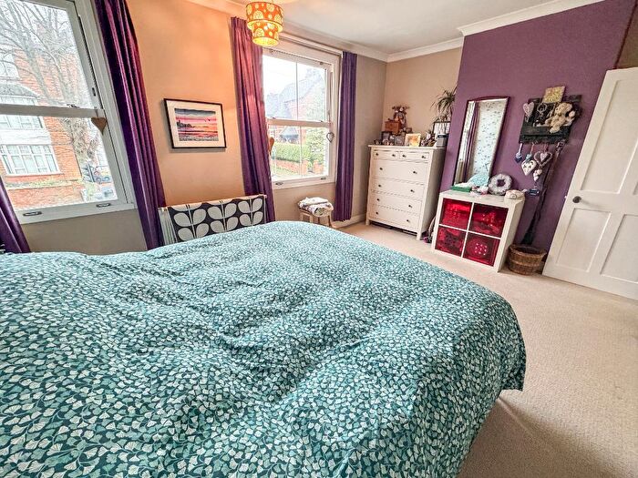 3 Bedroom Terraced House For Sale In Rockingham Road, Kettering, Northamptonshire, NN16