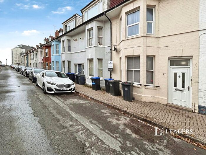 1 Bedroom Flat To Rent In Thorn Road, Worthing, West Sussex, BN11