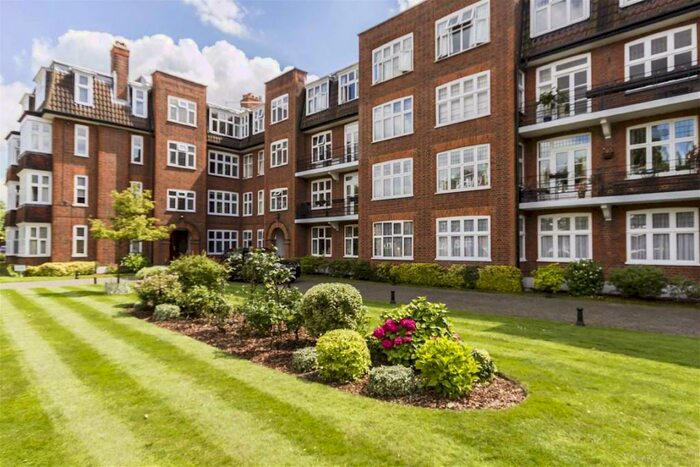 2 Bedroom Flat To Rent In Portsmouth Road, Surbiton, KT6