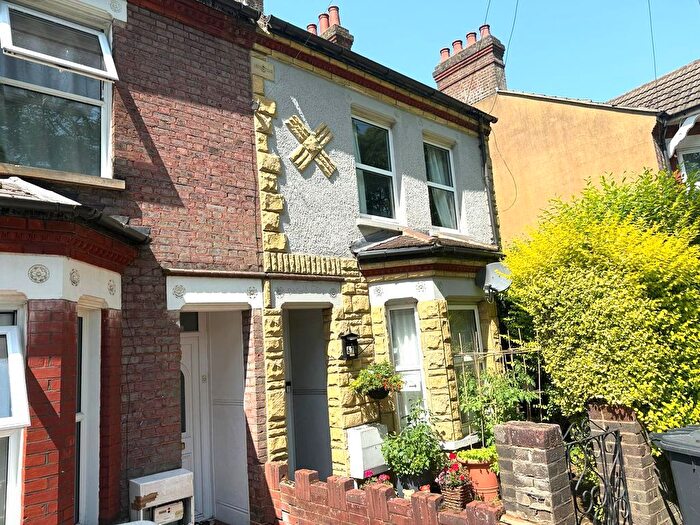2 Bedroom Property To Rent In A Havelock Road, Luton, LU2