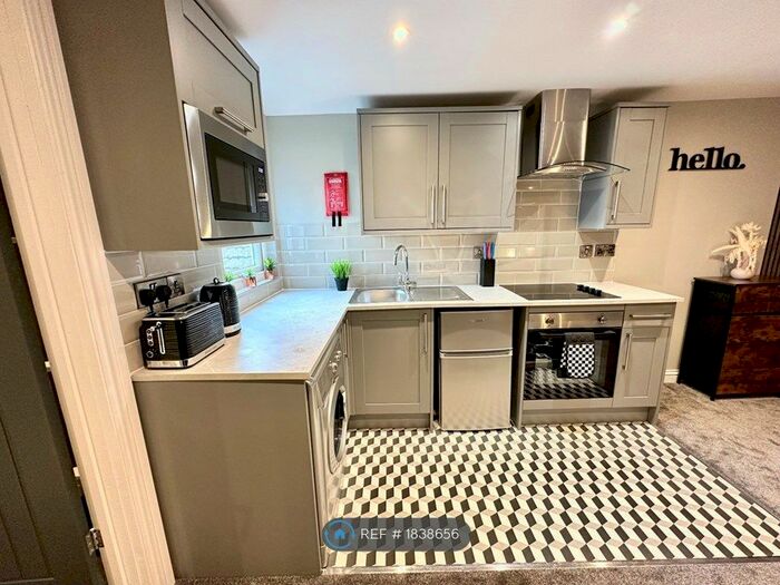 Studio To Rent In Eastcott Hill, Swindon, SN1